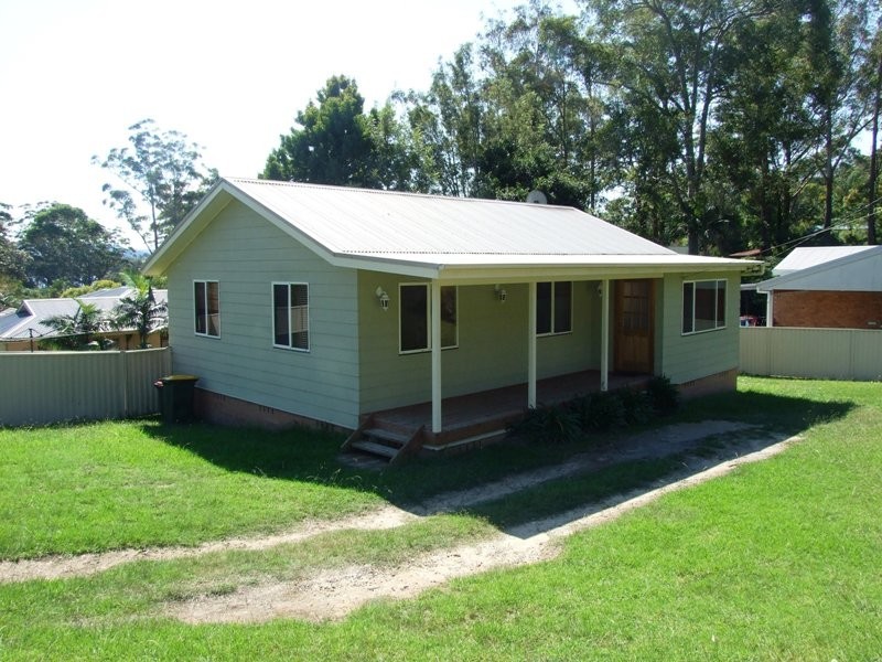 10 Edward Ave, Kings Point NSW 2539
