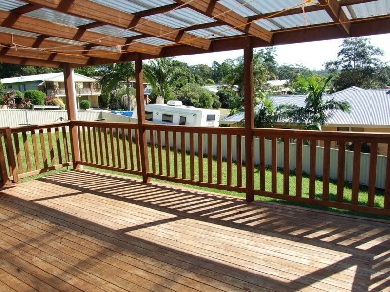 10 Edward Ave, Kings Point NSW 2539