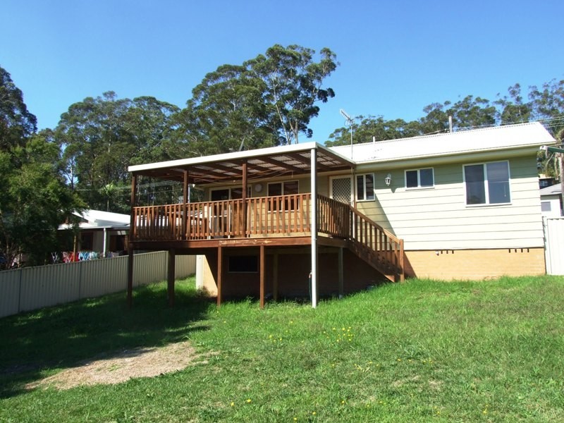 10 Edward Ave, Kings Point NSW 2539