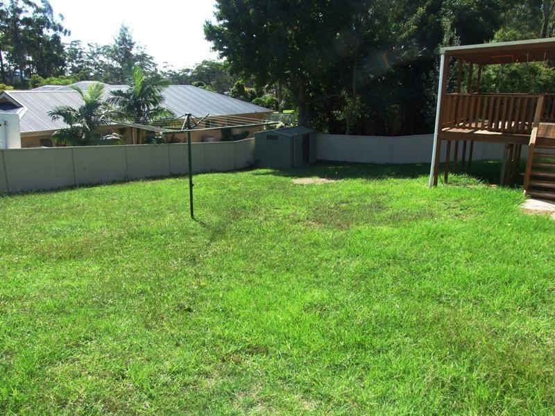 10 Edward Ave, Kings Point NSW 2539