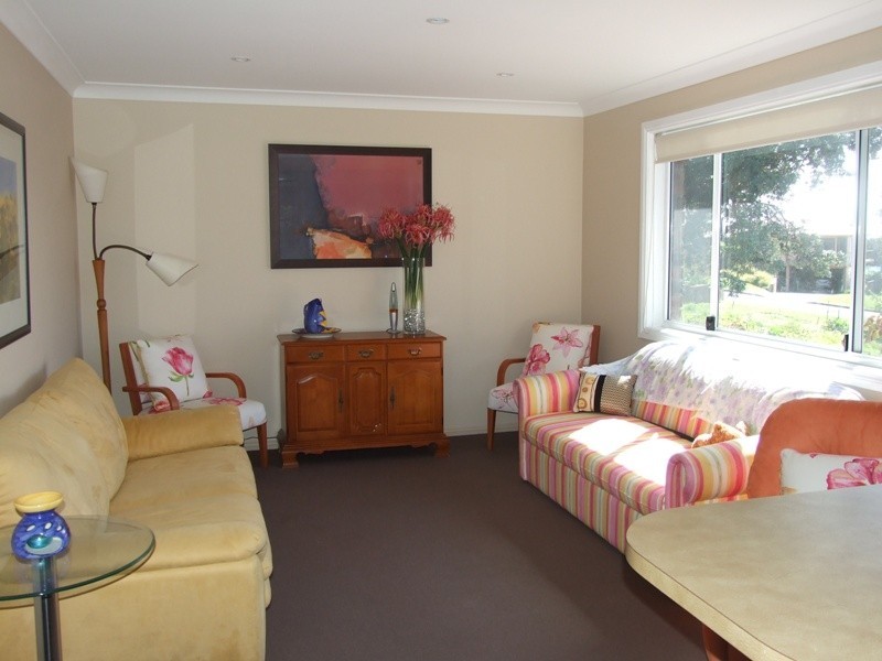 216 Mitchell Pde, Mollymook NSW 2539