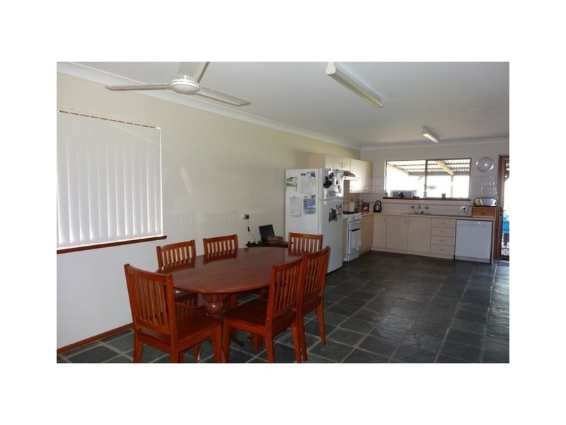 2 Cooper Grove, Ulladulla NSW 2539