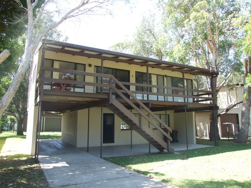 6 Parkinson Street, Narrawallee NSW 2539