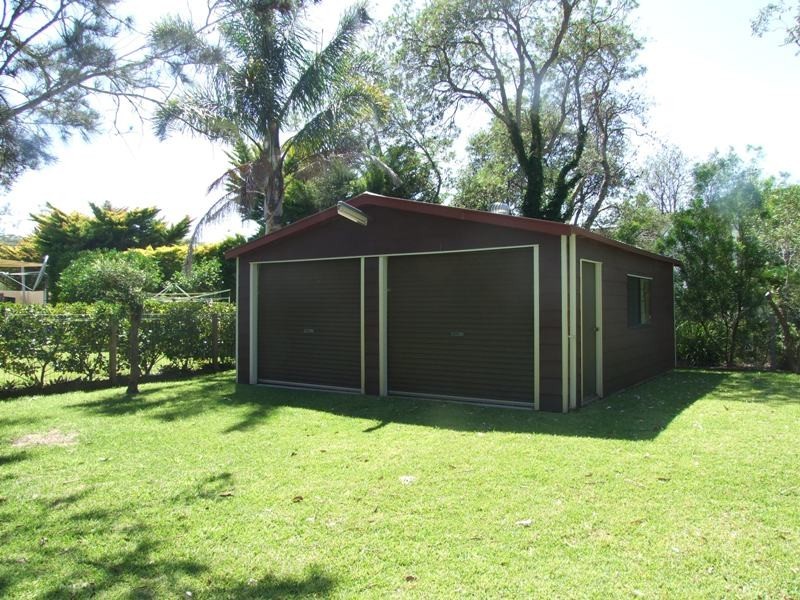 6 Parkinson Street, Narrawallee NSW 2539