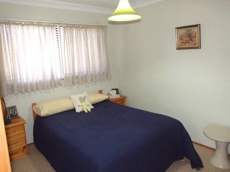 6 Parkinson Street, Narrawallee NSW 2539