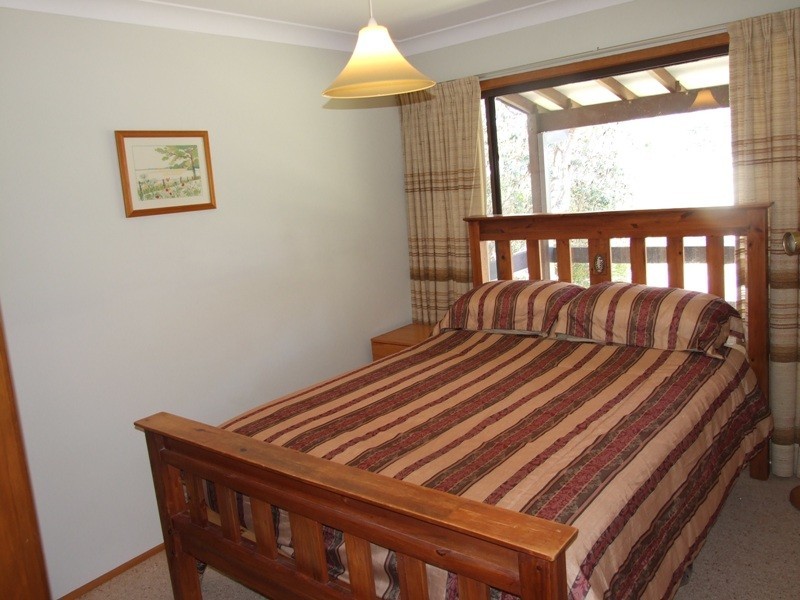 6 Parkinson Street, Narrawallee NSW 2539