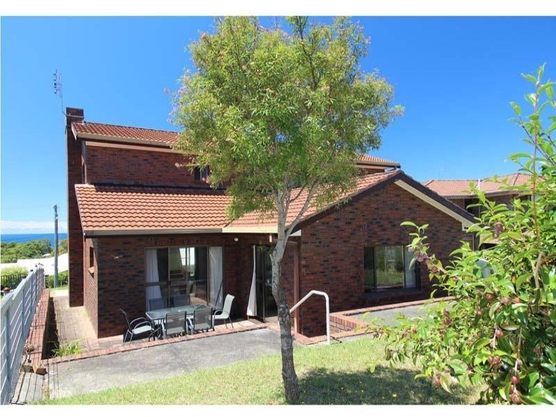 27 Pengana Crescent, Mollymook NSW 2539