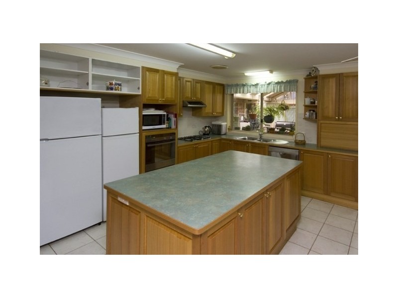 6 Callemondah Close, Narrawallee NSW 2539