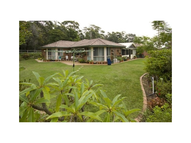6 Callemondah Close, Narrawallee NSW 2539