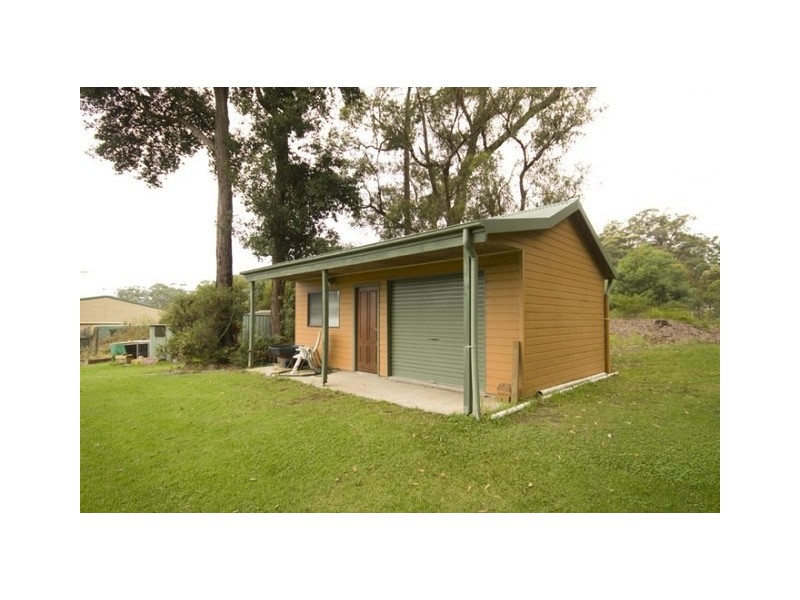 6 Callemondah Close, Narrawallee NSW 2539