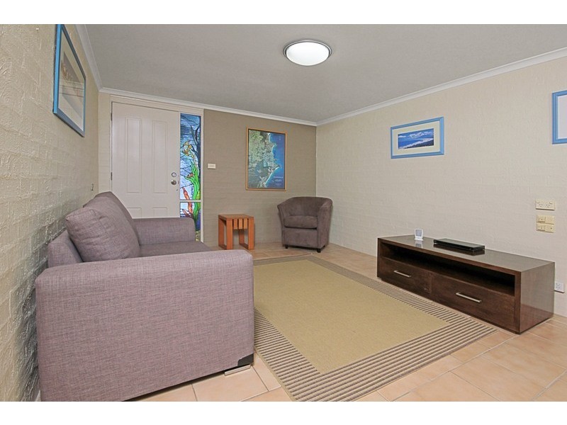 1/1 Golf Avenue, Mollymook Beach NSW 2539