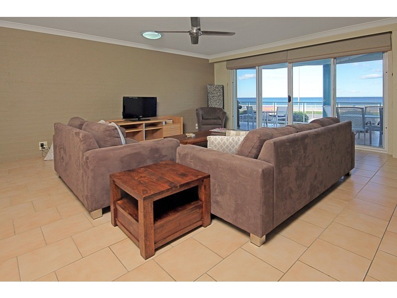 1/1 Golf Avenue, Mollymook Beach NSW 2539