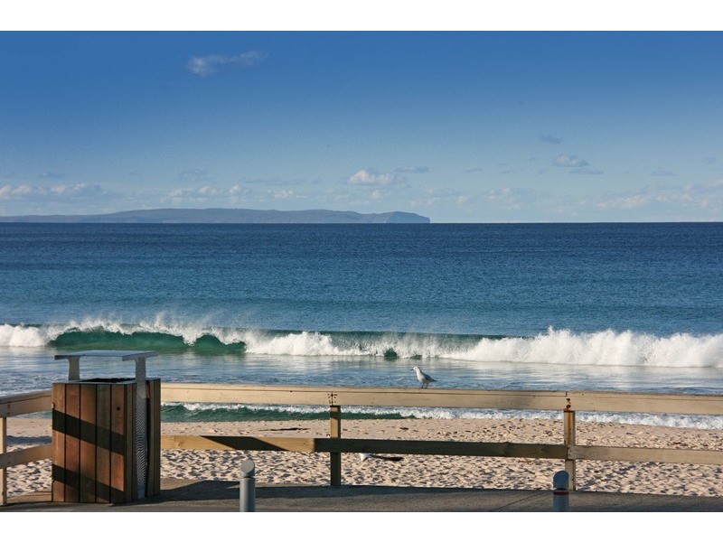 1/1 Golf Avenue, Mollymook Beach NSW 2539
