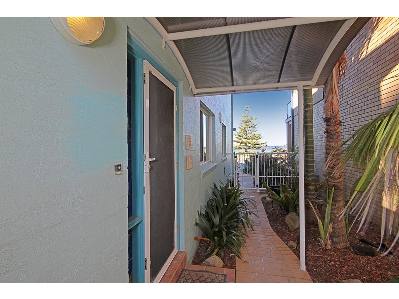 1/1 Golf Avenue, Mollymook Beach NSW 2539