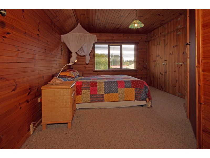 10 Rosemary Ave, Bawley Point NSW 2539