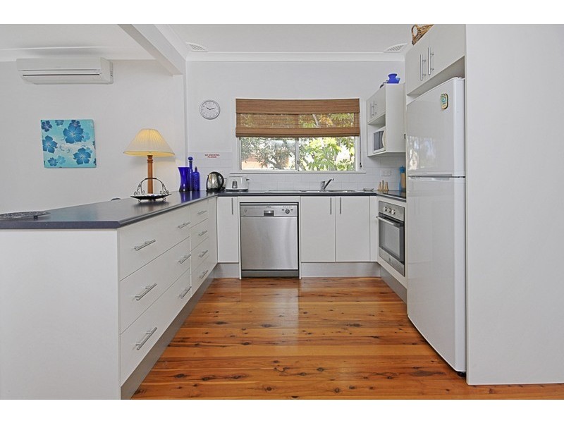 11 Ingold Avenue, Mollymook Beach NSW 2539