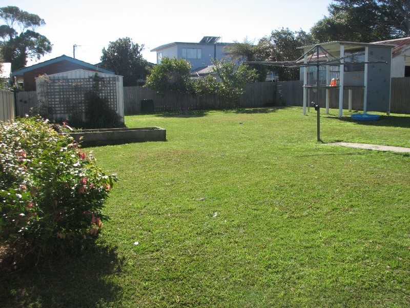 15 Powell Avenue, Ulladulla NSW 2539