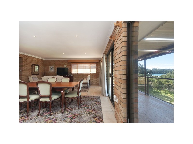 104 Mitchell Parade, Mollymook Beach NSW 2539