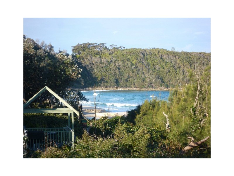 104 Mitchell Parade, Mollymook Beach NSW 2539