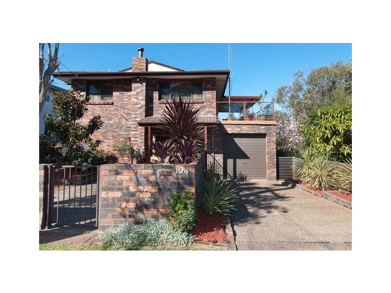 104 Mitchell Parade, Mollymook Beach NSW 2539