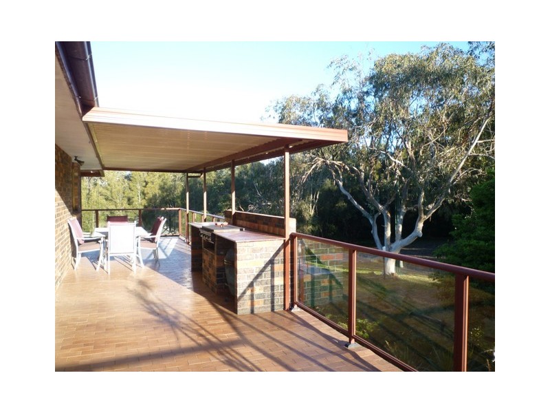 104 Mitchell Parade, Mollymook Beach NSW 2539