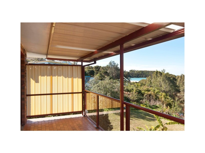 104 Mitchell Parade, Mollymook Beach NSW 2539