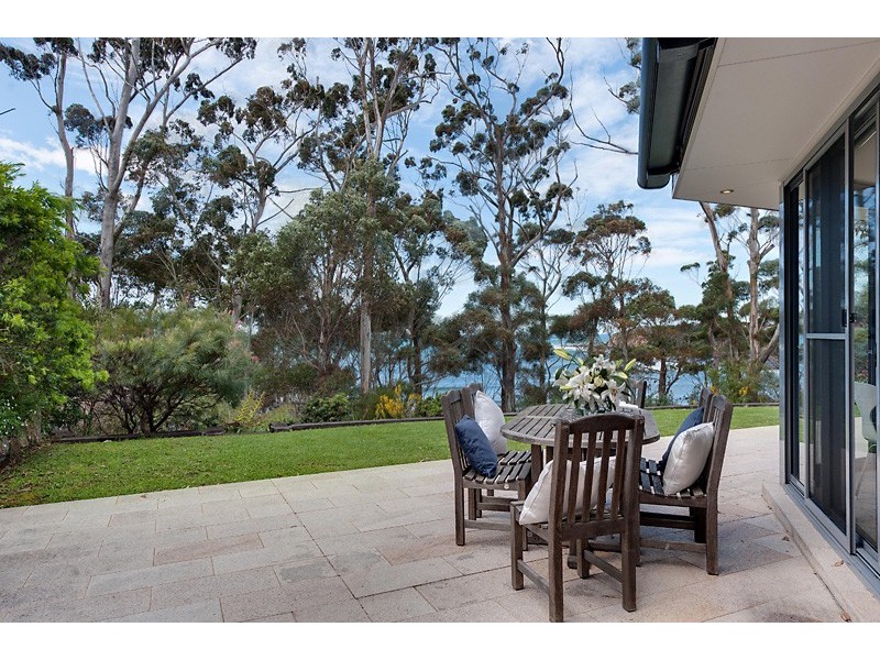 31 Riversdale Avenue, Mollymook NSW 2539