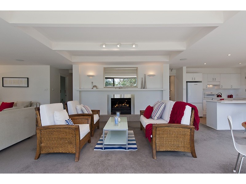 31 Riversdale Avenue, Mollymook NSW 2539