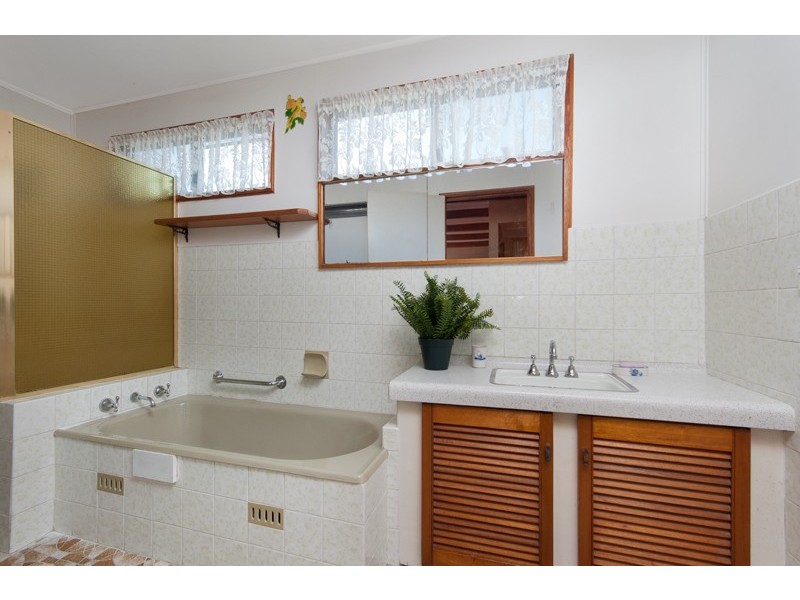 21 Highview Drive, Dolphin Point NSW 2539