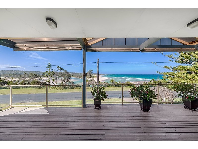 19 Seaside Parade, Dolphin Point NSW 2539