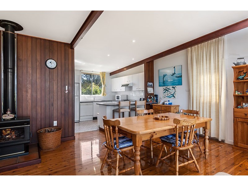 19 Seaside Parade, Dolphin Point NSW 2539