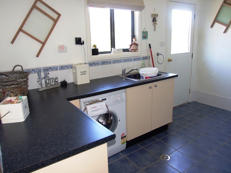 17 Bada Crescent, Dolphin Point NSW 2539