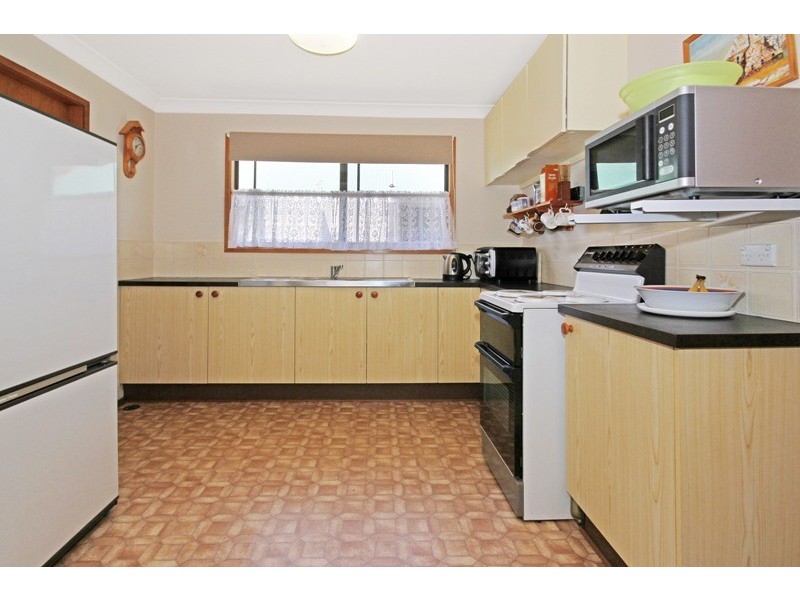 16 Wyoming Avenue, Burrill Lake NSW 2539