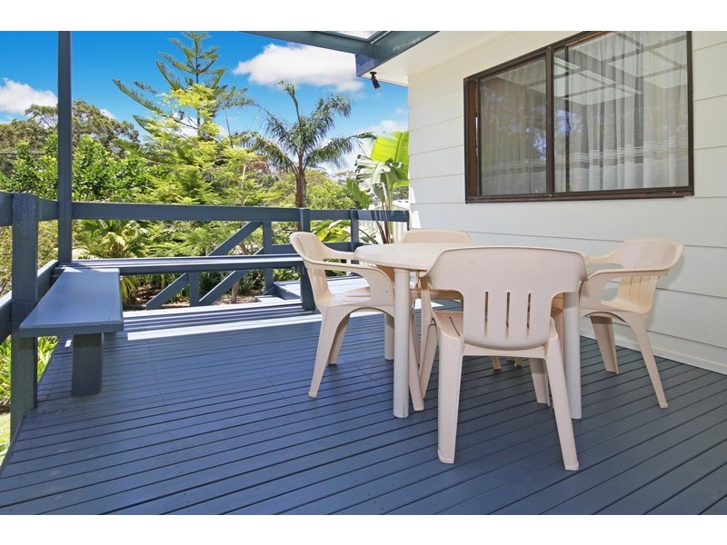 16 Wyoming Avenue, Burrill Lake NSW 2539