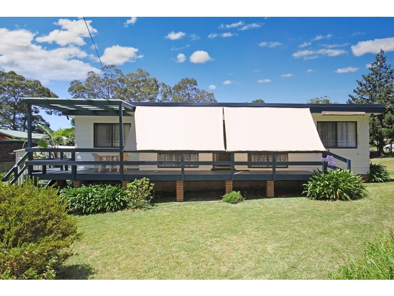 16 Wyoming Avenue, Burrill Lake NSW 2539