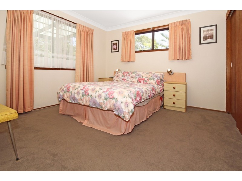 16 Wyoming Avenue, Burrill Lake NSW 2539