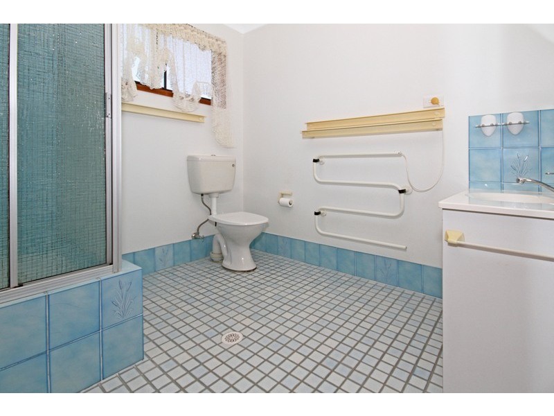 16 Wyoming Avenue, Burrill Lake NSW 2539