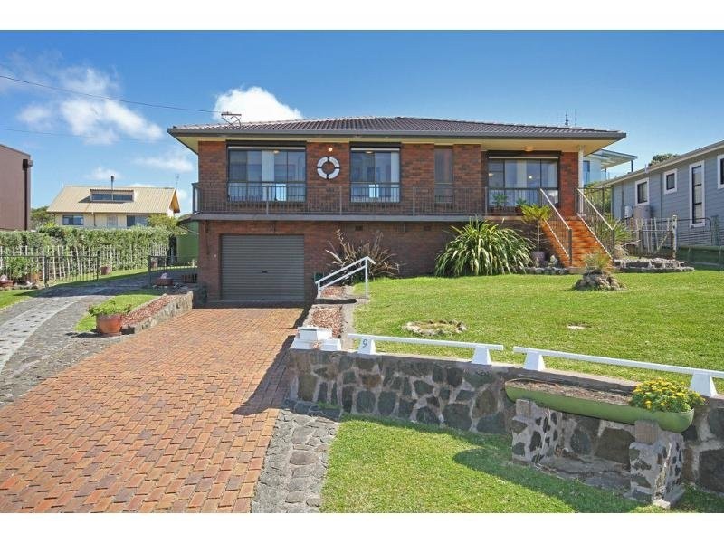 9 Wooroonga Crescent, Kioloa NSW 2539