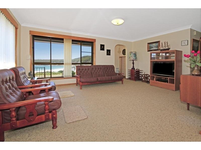 9 Wooroonga Crescent, Kioloa NSW 2539