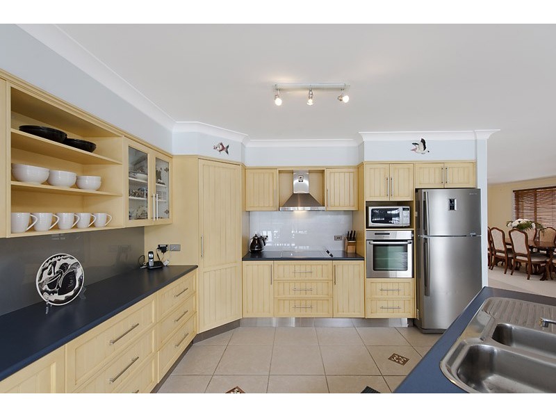 48 James Crescent, Kings Point NSW 2539