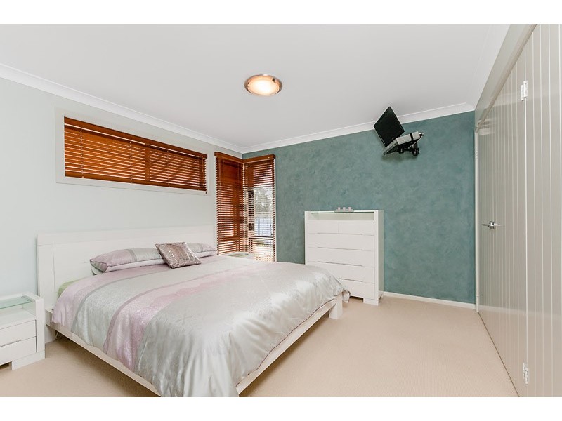48 James Crescent, Kings Point NSW 2539