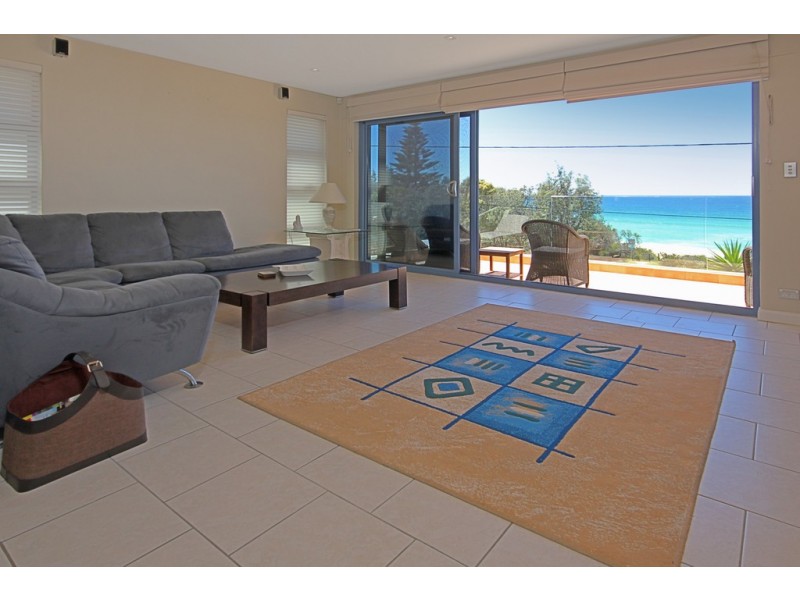 2/57 Mitchell Parade, Mollymook Beach NSW 2539