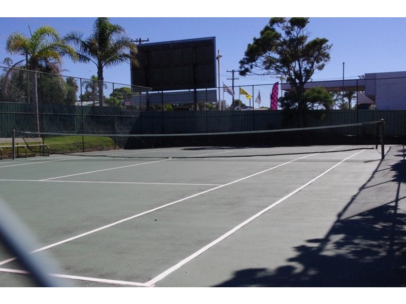 Cabin 117 Beach Haven Holiday Resort, Ulladulla NSW 2539
