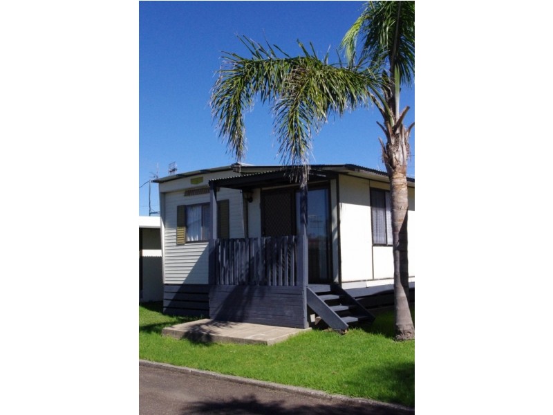 Cabin 117 Beach Haven Holiday Resort, Ulladulla NSW 2539