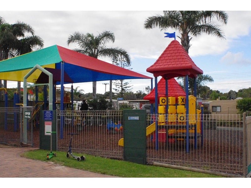 Cabin 117 Beach Haven Holiday Resort, Ulladulla NSW 2539
