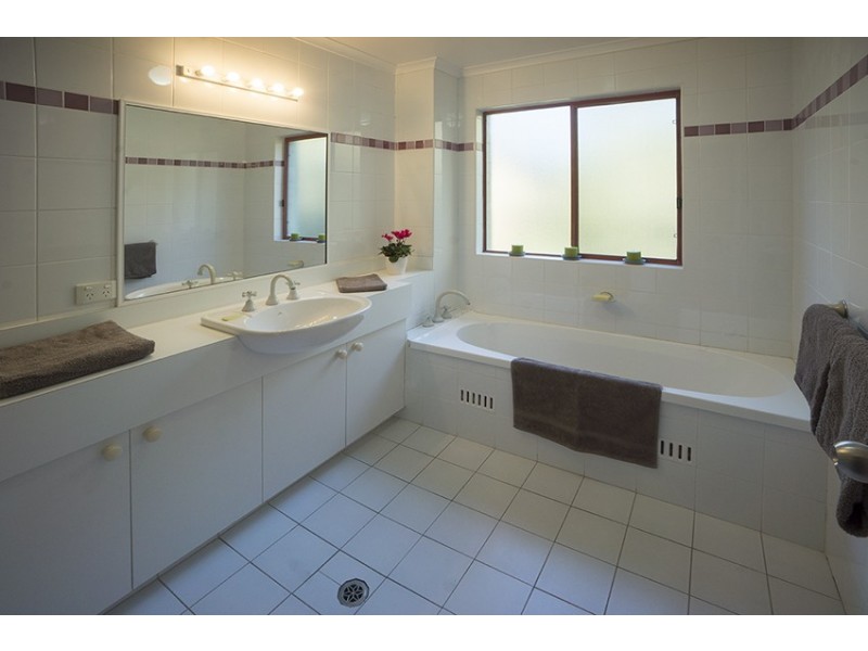 13/1A Mitchell Parade, Mollymook Beach NSW 2539