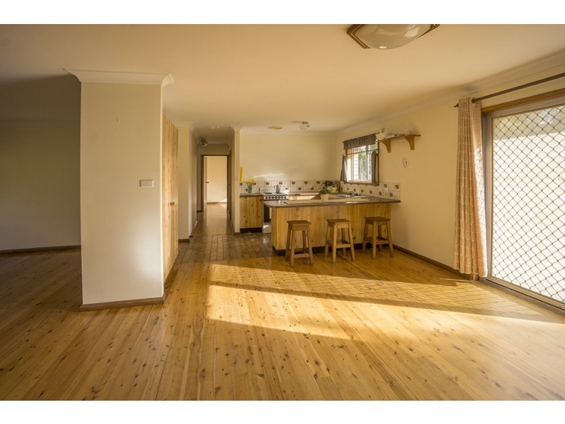 33 Clissold Street, Mollymook Beach NSW 2539