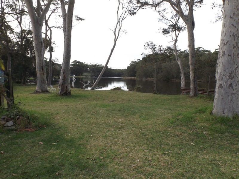 26 Princes Highway, Lake Tabourie NSW 2539