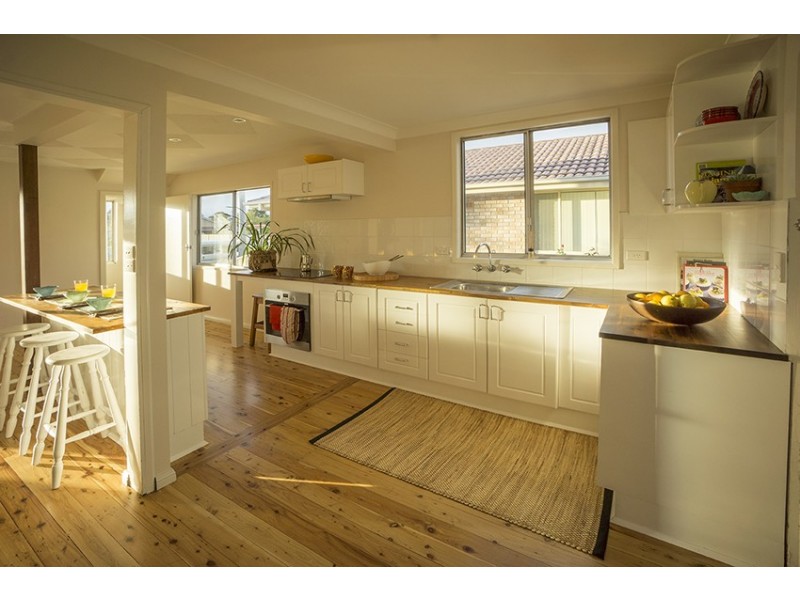 37 Thistleton Drive, Burrill Lake NSW 2539