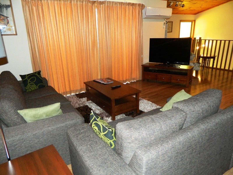 35 Lockhart Avenue, Mollymook Beach NSW 2539